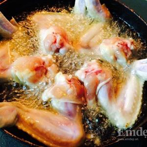 Cách làm cánh gà rán nước mắm mặn