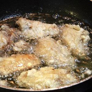 Cách làm cánh gà rán tẩm mè kiểu Hàn Quốc