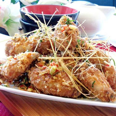 Cách làm cánh gà rang muối