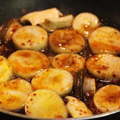 Cách làm cánh gà rim nấm