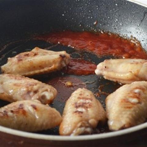 Cách làm cánh gà sốt cà