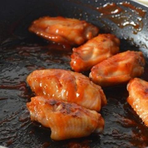 Cách làm cánh gà sốt cà