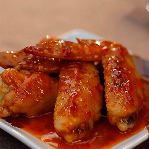 Cách làm cánh gà sốt cay kiểu Thái