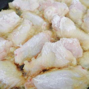 Cách làm cánh gà xào thơm