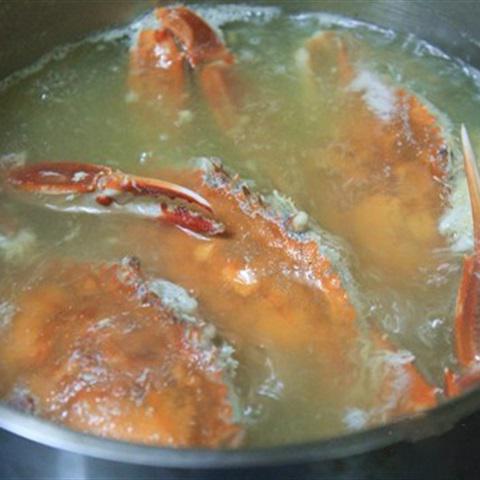 Cách làm canh ghẹ rau muống chả cua