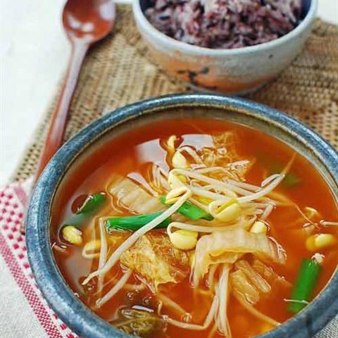 Cách làm canh giá đỗ kim chi