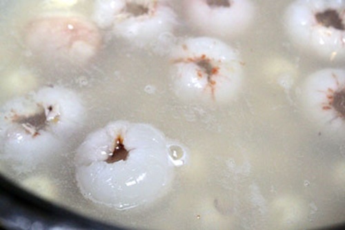 Canh giá đỗ thịt bò cay đơn giản mà bổ dưỡng