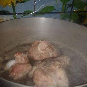 Cách làm canh hạt sen