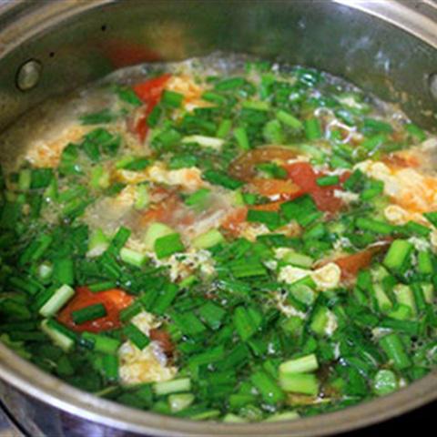 Cách làm canh hẹ nấu trứng