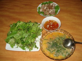 Canh hến nấu chua