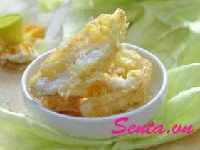 Cánh hoa sen chiên trứng