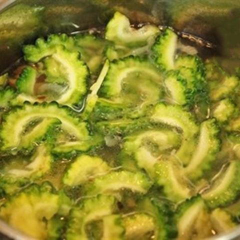 Cách làm canh khổ qua chả cá