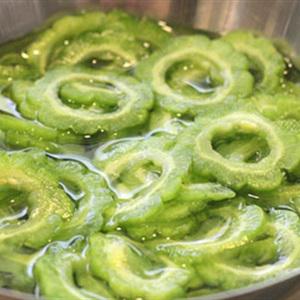 Cách làm canh khổ qua nấu tôm