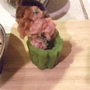 Cách làm canh khổ qua nhồi thịt gà