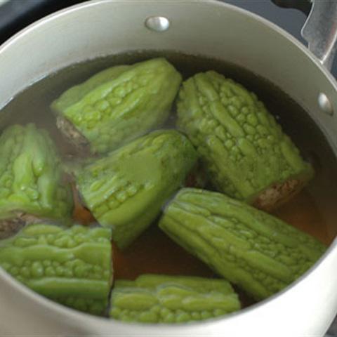 Cách làm canh khổ qua  nhồi thịt ngon
