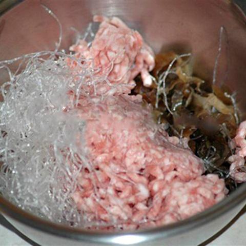 Cách làm canh khổ qua nhồi tôm thịt