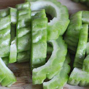 Cách làm canh khổ qua thịt gà