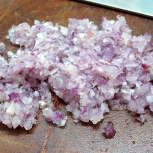 Cách làm canh khổ qua vải thiều