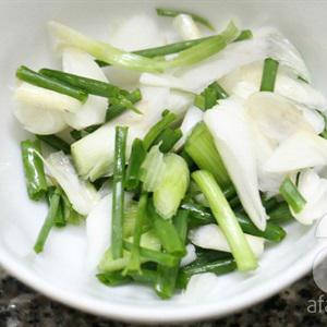 Cách làm canh khổ qua với cá thác lác