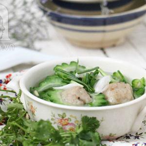 Cách làm canh khổ qua với cá thác lác