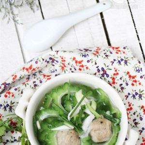 Cách làm canh khổ qua với cá thác lác