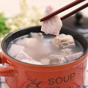 Cách nấu canh khoai môn sườn heo