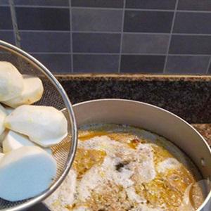 Cách làm canh khoai rau nhút