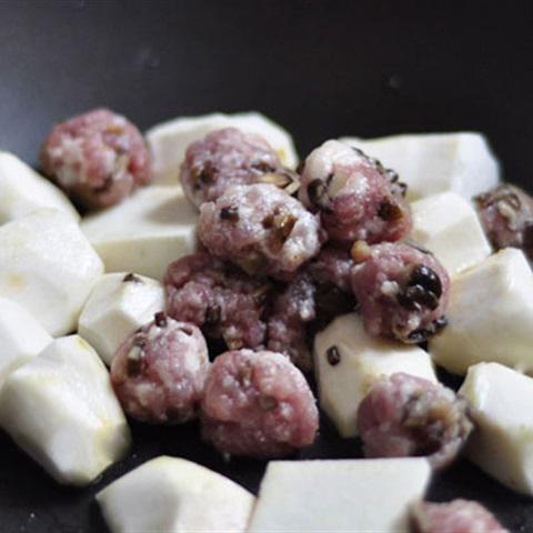 Cách làm canh khoai sọ nấu mọc