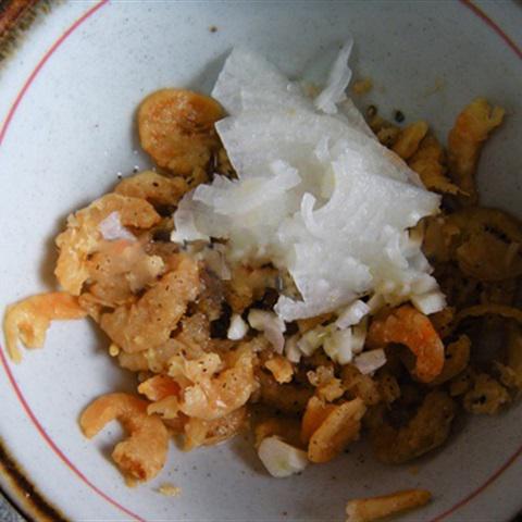 Cách làm canh khoai sọ nấu tôm khô