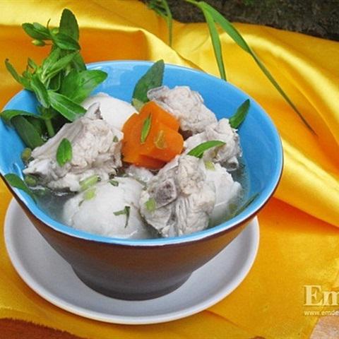 Cách làm canh khoai sọ sườn heo