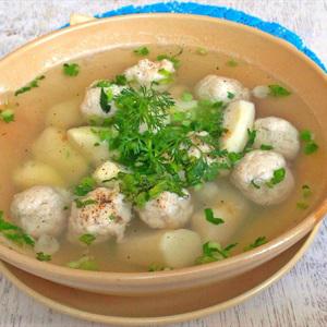 Cách làm canh khoai sọ thịt gà viên