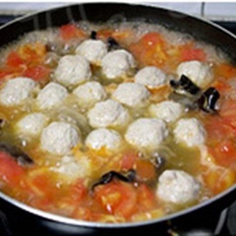 Cách nấu canh khoai tây bò viên