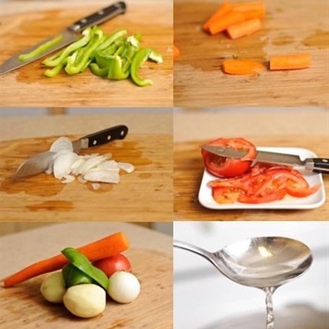 Cách nấu canh khoai tây sườn non