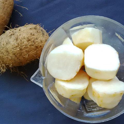 Cách làm canh khoai từ nấu sườn