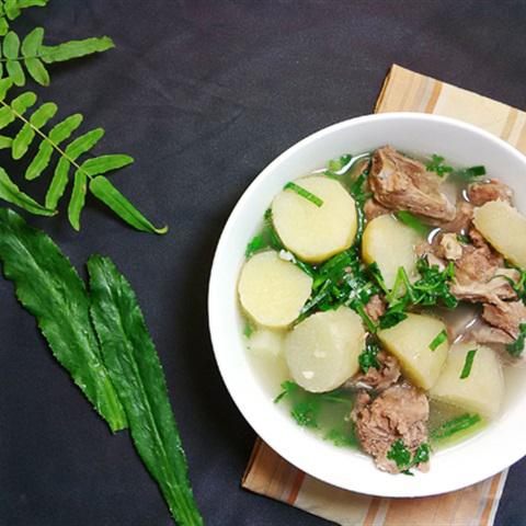 Cách làm canh khoai từ nấu sườn