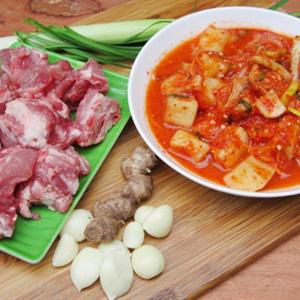 Cách làm canh kim chi củ cải nấu sườn
