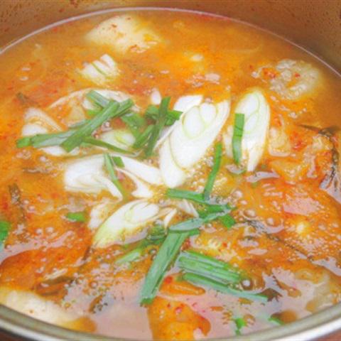 Cách làm canh kim chi củ cải nấu sườn