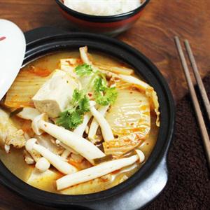 Cách làm canh kim chi nấu đậu thịt