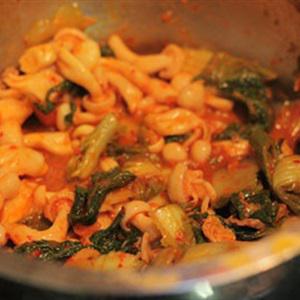 Cách làm canh kim chi nấu thịt bò