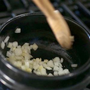 Cách làm canh kim chi thit heo