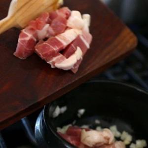 Cách làm canh kim chi thit heo