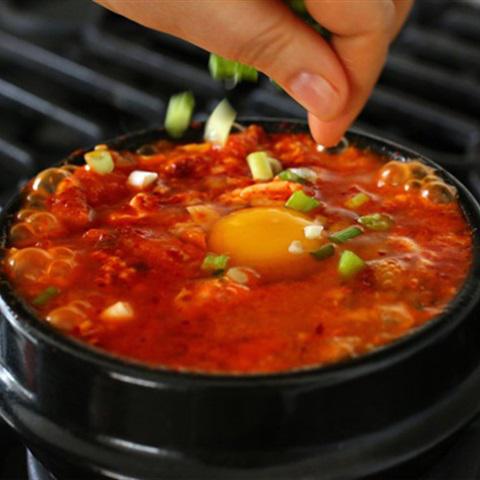 Cách làm canh kim chi thit heo