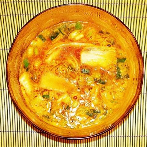 Cách làm canh kim chi với cá thu