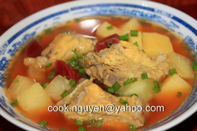 Canh la-gim với sườn