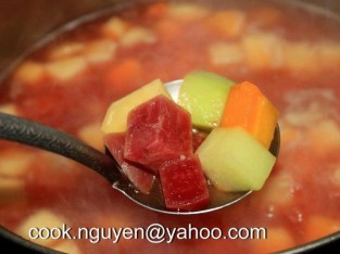 Canh la-gim với sườn