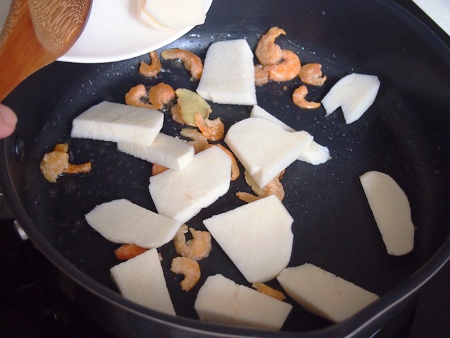 Canh lẩu chay sữa đậu nành ngũ sắc thanh đạm