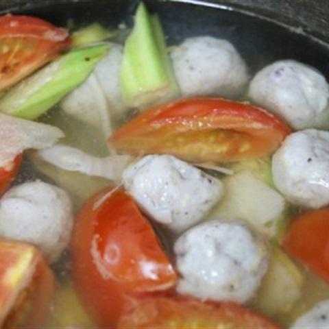 Cách làm canh măng chua chả cá