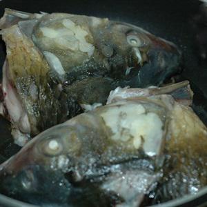 Cách làm canh măng chua nấu cá