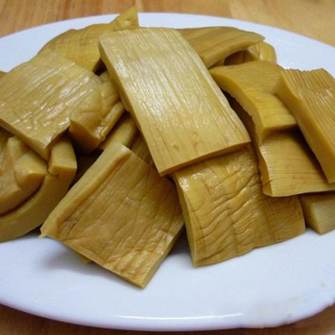 Cách làm canh măng giò heo