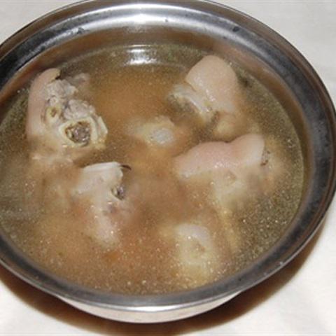 Cách làm canh măng móng giò heo